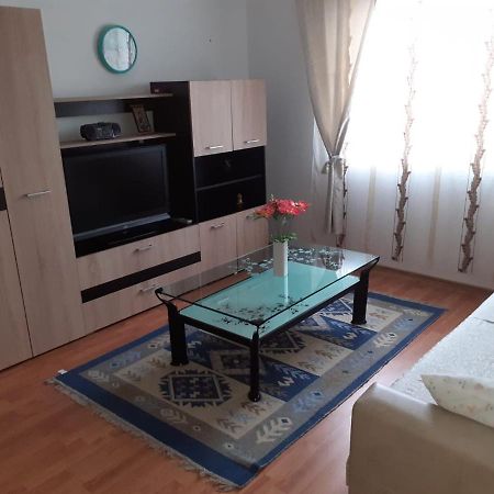 Апартаменты Apartament Ally'S Оршова Экстерьер фото